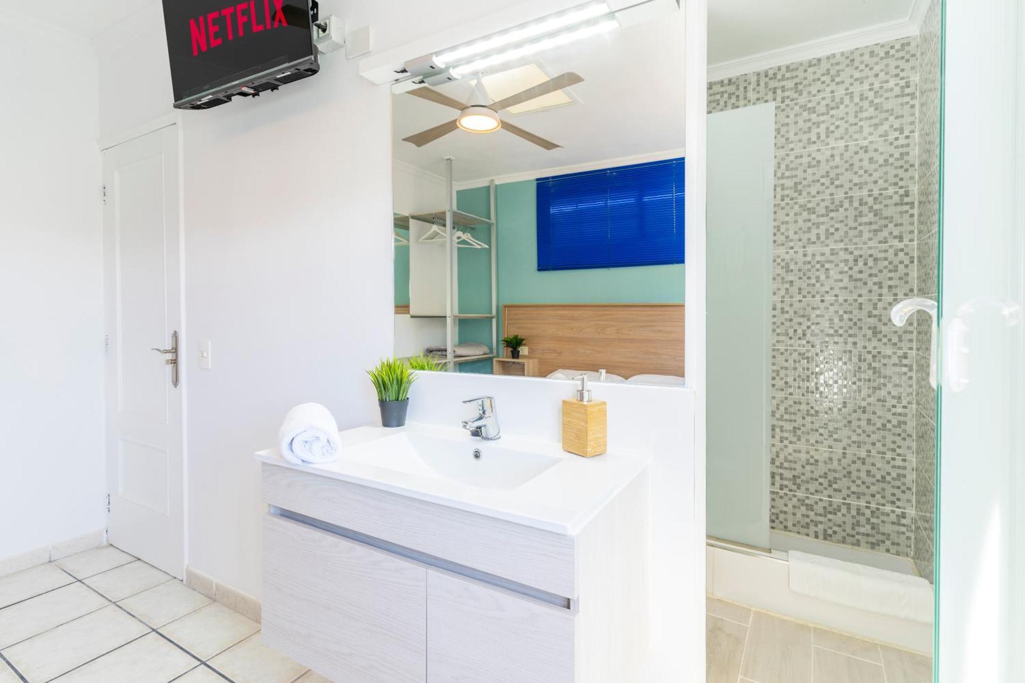 Guest House Villa Neon Tenerife Arona  Exterior photo